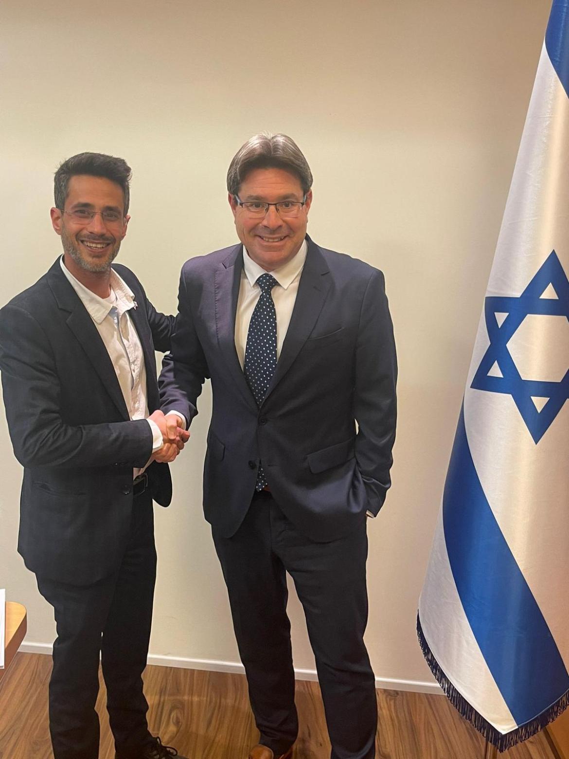 שר המדע אופיר אקוניס וראש העיר אביחי שטרן קיימו פגישת עבודה מוצלחת