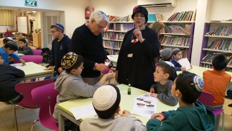 חתן פרס ישראל בעוזיאל 2.jpg