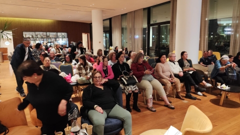 תושבי קש במחוז השרון השתתפו במופע של שירי אריק איינשטיין.jpg