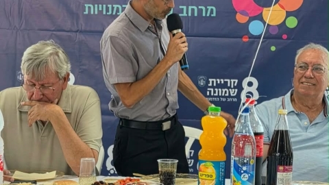 קיימנו הרמת כוסית לכבוד השנה החדשה ואמרנו תודה לעובדות ולעובדי העירייה