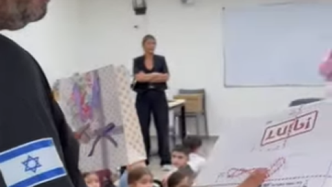 חידות, הפתעות וספרים: כך נפתח פרויקט הקריאה בבית הספר תל חי